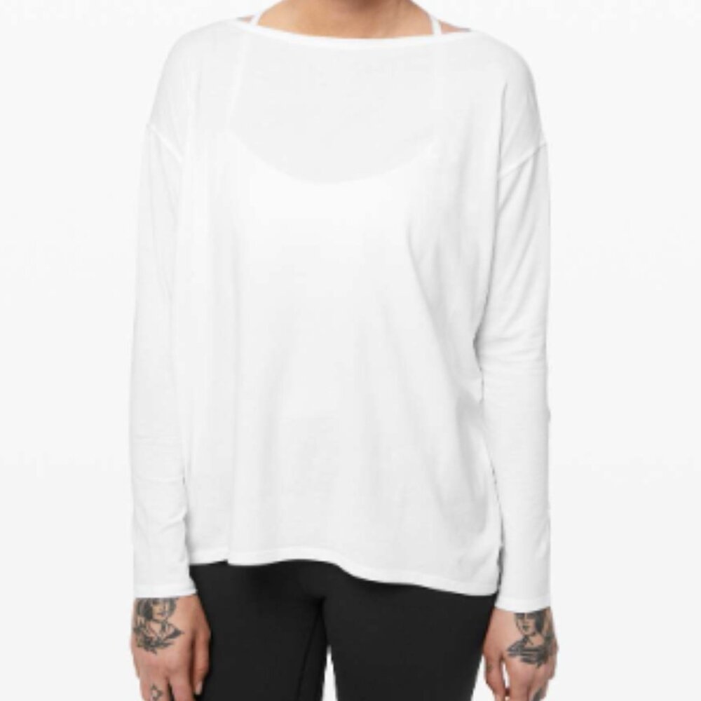 Lululemon Back In Action Long Sleeve Size 6